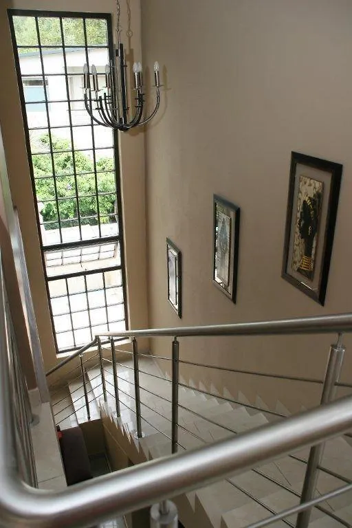 Fahrenheit B&B Cape Town 3*,  Güney Afrika