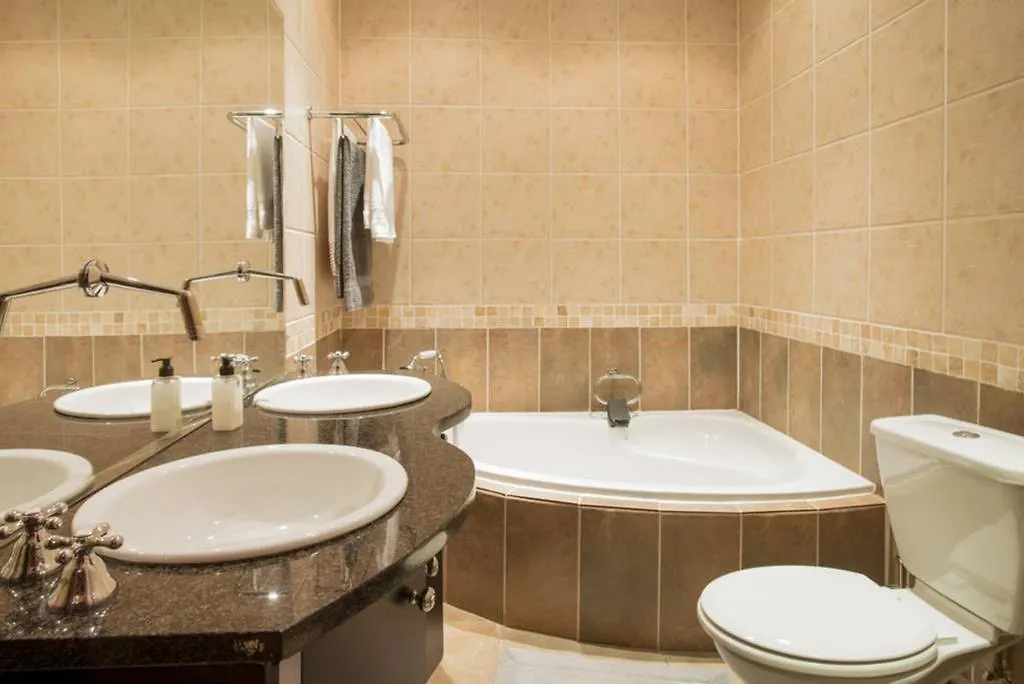 Konukevi Fahrenheit B&B Cape Town